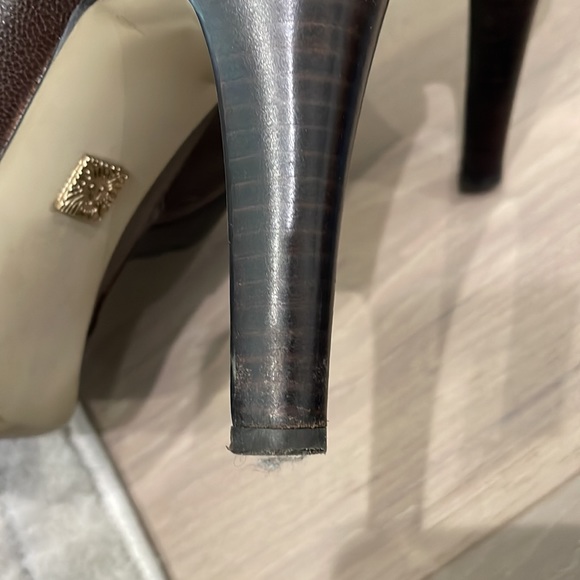 Anne Klein brown heeled boots size 6/6.5. - Picture 7 of 8